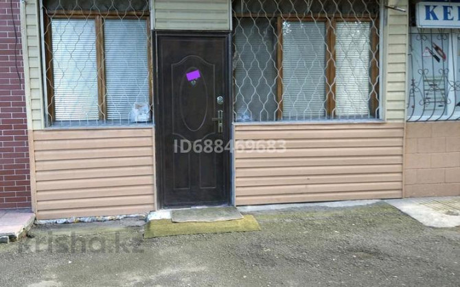 2-комнатная квартира, 60 м², 1/9 этаж, Молдогуловой - Район ЦУМа Almaty - photo 1