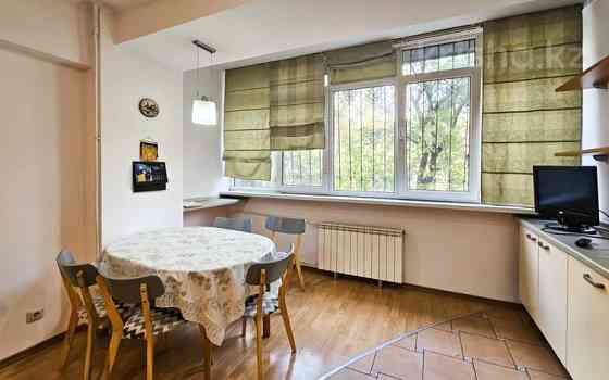 3-комнатная квартира, 104.7 м², 2/5 этаж, Гоголя Алматы