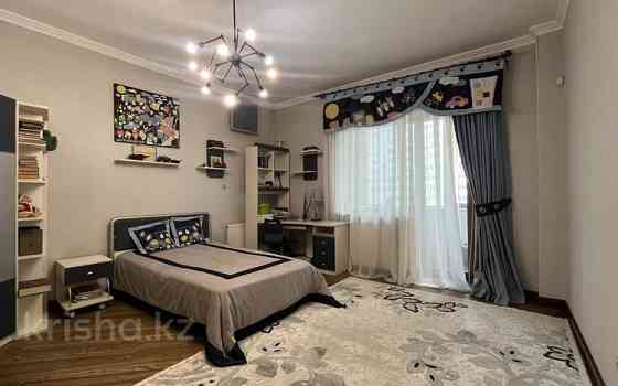 3-комнатная квартира, 125 м², 3/18 этаж, Курмангазы 145 - Муканова Алматы