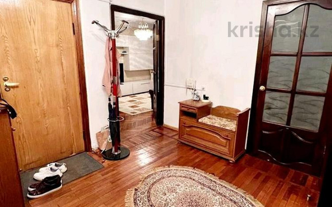 4-комнатная квартира, 82 м², 1/5 этаж, мкр Самал-1 Almaty - photo 8