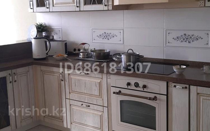 4-комнатная квартира, 158 м², 5/12 этаж, мкр 11, Локомотивная 7 Актобе - изображение 1