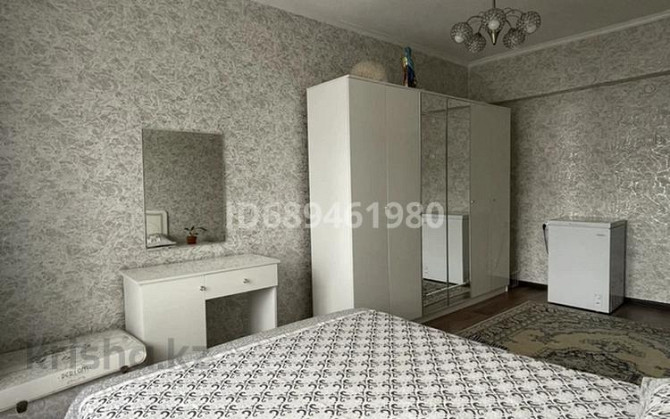 4-комнатная квартира, 80 м², 4/5 этаж, Карасай Батыра 34а - «Марина» супермаркет Талгар - изображение 1
