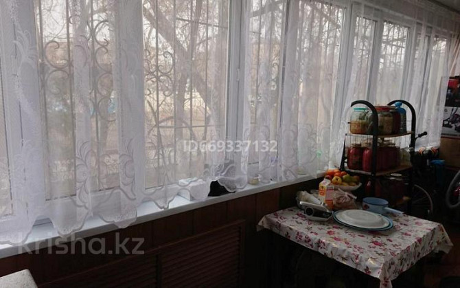 4-комнатная квартира, 74 м², 1/5 этаж, проспект Яссауи 114 - Сейфуллина Кентау - изображение 1
