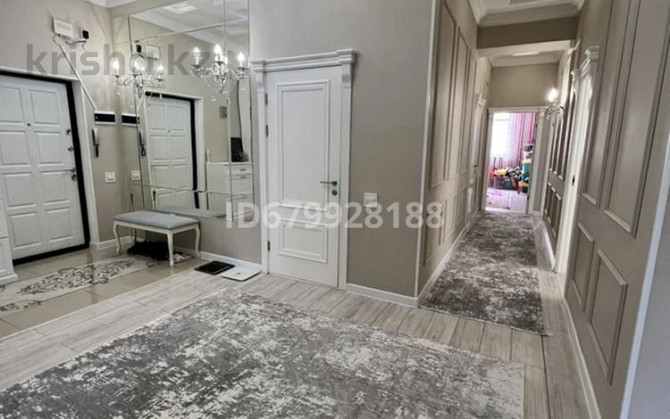 5-комнатная квартира, 168 м², 4/12 этаж, 16-й мкр 49 Актау - изображение 1