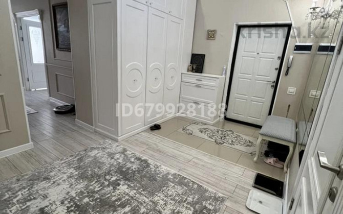 5-комнатная квартира, 168 м², 4/12 этаж, 16-й мкр 49 Актау - изображение 3
