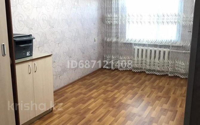 4-комнатная квартира, 100 м², 2/5 этаж, Яссави 93 Кентау - изображение 1