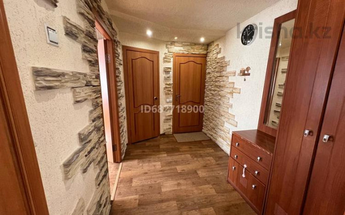 4-комнатная квартира, 62 м², 2/5 этаж, 4 Микрорайон 15 Риддер - изображение 2