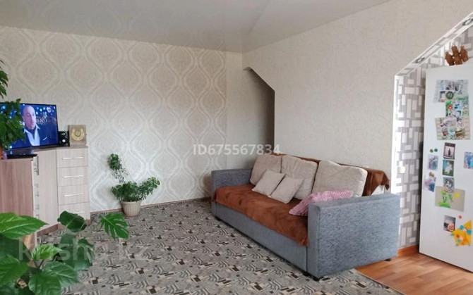 4-комнатная квартира, 65 м², 1/5 этаж, Комарова  - photo 1