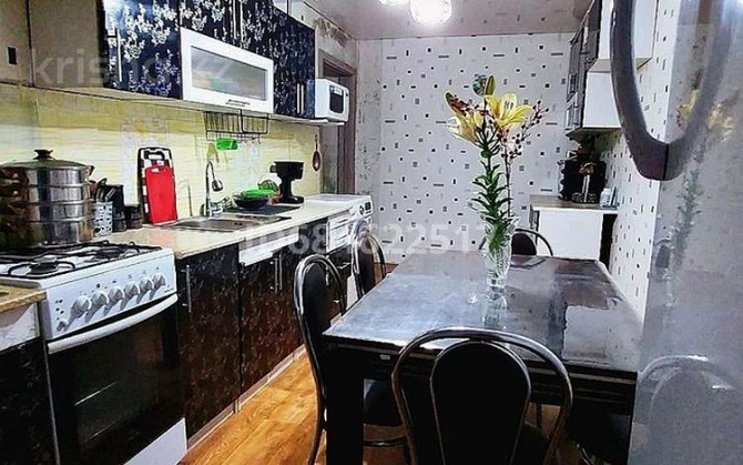 4-комнатная квартира, 74.6 м², 3/5 этаж, Молодёжная 43 - Нарсуда Шахтинск - изображение 3