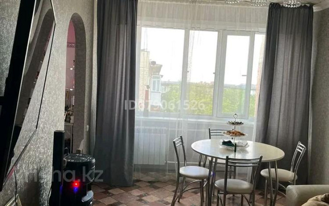 4-комнатная квартира, 75 м², 5/5 этаж, 40 лет Победы 46/3 Шахтинск - изображение 2