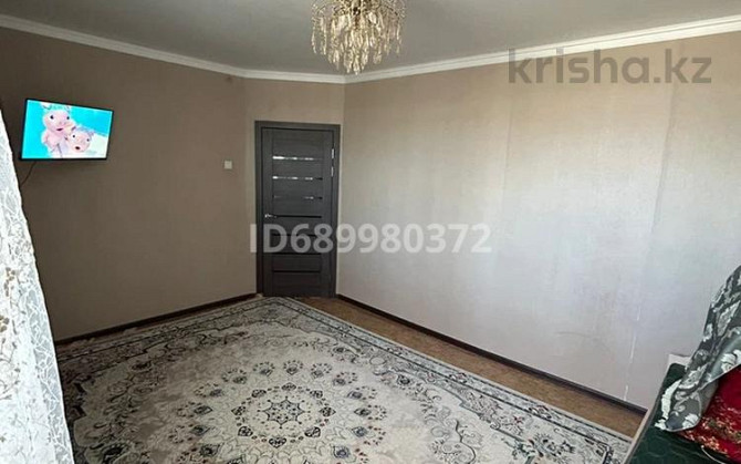 4-комнатная квартира, 91 м², 3/3 этаж, Тусупбекова 21 Жезказган - изображение 1