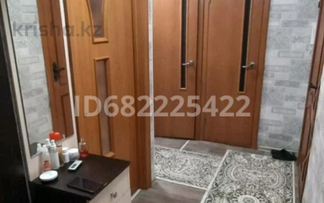 4-комнатная квартира, 61 м², 5/5 этаж, 7 мкр 30 Temirtau - photo 7