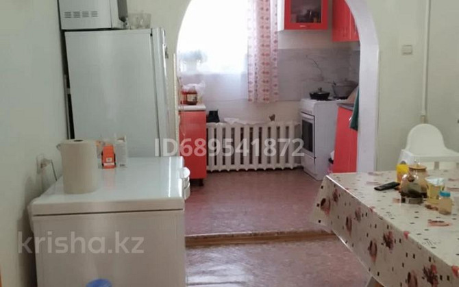 4-комнатная квартира, 81 м², 3/6 этаж, Асылбекова 95 Жезказган - изображение 1