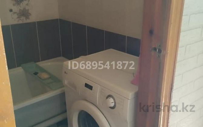 4-комнатная квартира, 81 м², 3/6 этаж, Асылбекова 95 Жезказган - изображение 3