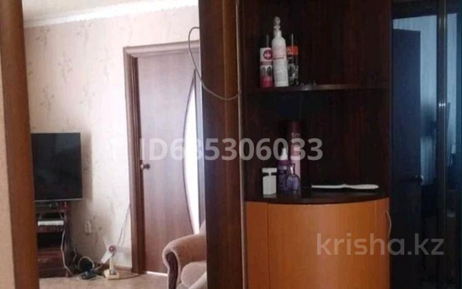 4-комнатная квартира, 68 м², 6/9 этаж, 6 мкр 53а Temirtau - photo 4