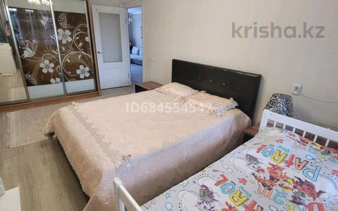 4-комнатная квартира, 91 м², 3/5 этаж, Пл.Абая - Возле акимата  - photo 8