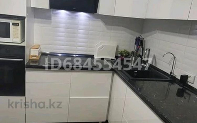 4-комнатная квартира, 91 м², 3/5 этаж, Пл.Абая - Возле акимата  - photo 7