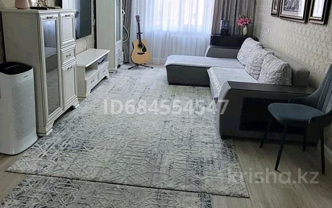 4-комнатная квартира, 91 м², 3/5 этаж, Пл.Абая - Возле акимата  - photo 3