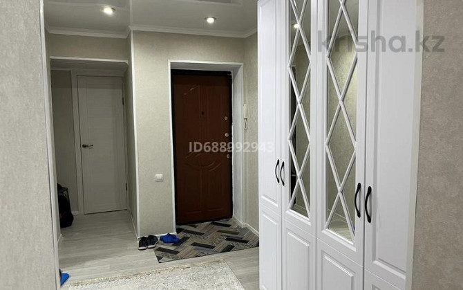 4-комнатная квартира, 80 м², 2/5 этаж, 4 микрорайон 21 Риддер - изображение 2
