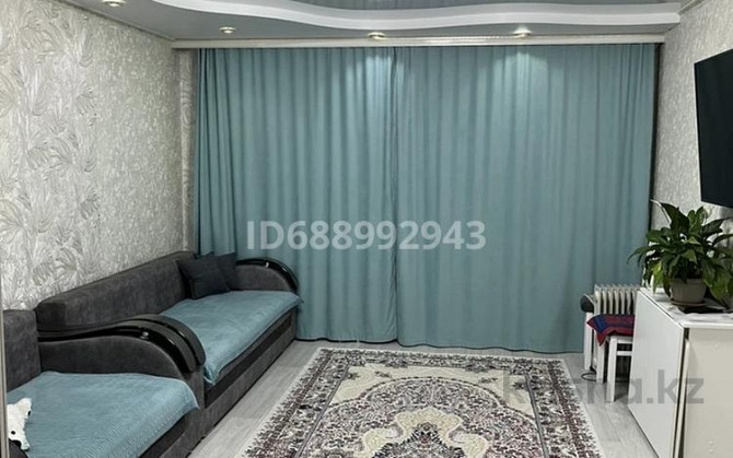 4-комнатная квартира, 80 м², 2/5 этаж, 4 микрорайон 21 Риддер - изображение 1
