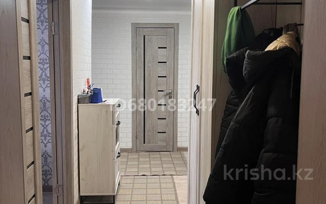 4-комнатная квартира, 84 м², 4/4 этаж, Автобазовский 13 Ekibastuz - photo 1