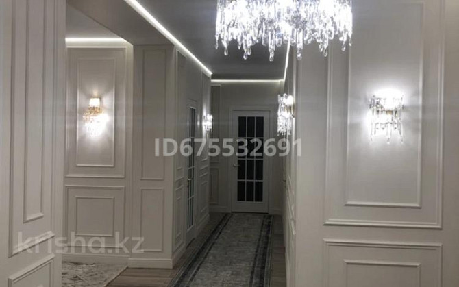4-комнатная квартира, 134 м², 3/12 этаж, Кунаева 79 Шымкент - изображение 1