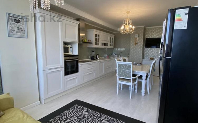 4-комнатная квартира, 137 м², 5/18 этаж, мкр Юго-Восток, проспект Шахтёров 60 Караганда - изображение 7