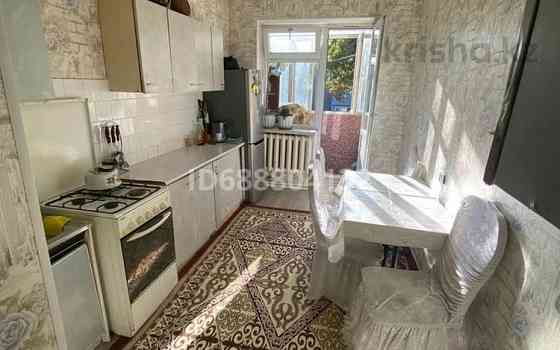 3-комнатная квартира, 64 м², 3/3 этаж, мкр Жулдыз-1 19 - аллея Almaty