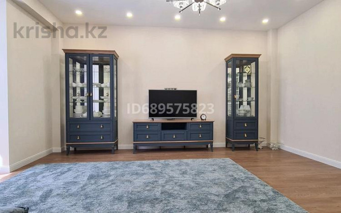 3-комнатная квартира, 115 м², 2/10 этаж, Досмухамедова 101 - Байтурсынова Шевченко Алматы - изображение 2