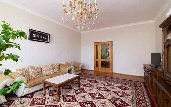 4-комнатная квартира, 146 м², 2/3 этаж, Сейфуллина 34а Астана
