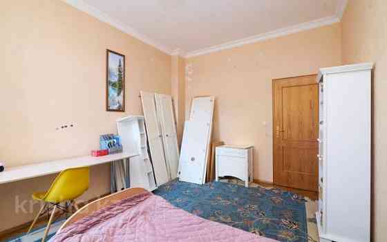 4-комнатная квартира, 146 м², 2/3 этаж, Сейфуллина 34а Астана