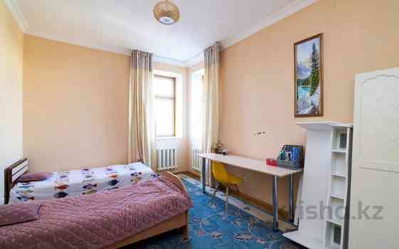 4-комнатная квартира, 146 м², 2/3 этаж, Сейфуллина 34а Астана