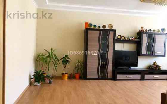 4-комнатная квартира, 140 м², 3/5 этаж, мкр. Батыс-2, Батыс 2 мкр 14в Aqtobe