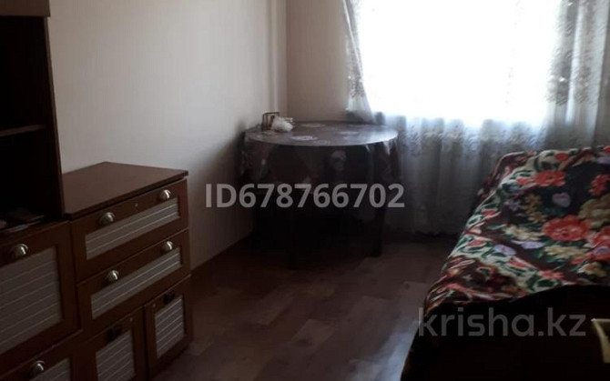 4-комнатная квартира, 75 м², 4/5 этаж, Камали Дюсембекова 35 Karagandy - photo 4