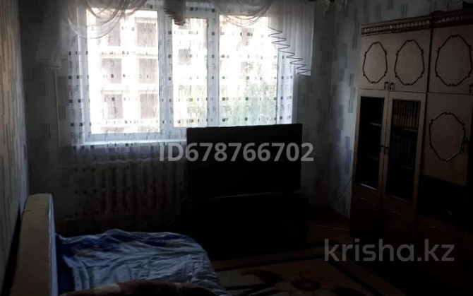 4-комнатная квартира, 75 м², 4/5 этаж, Камали Дюсембекова 35 Karagandy - photo 3