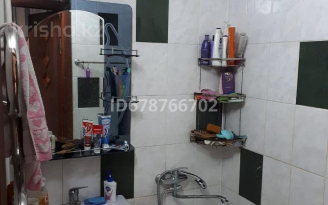 4-комнатная квартира, 75 м², 4/5 этаж, Камали Дюсембекова 35 Karagandy - photo 5