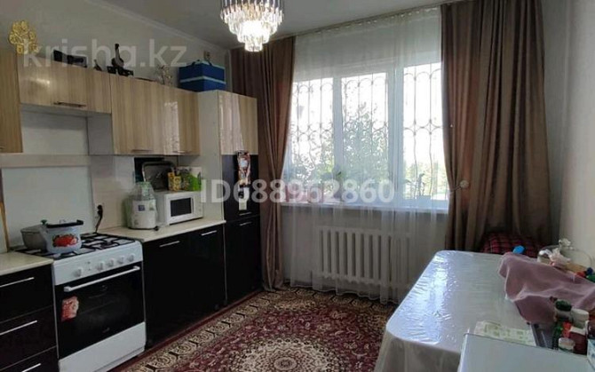 1-комнатная квартира, 40 м², 1/5 этаж, мкр Саялы 121 Алматы - изображение 1