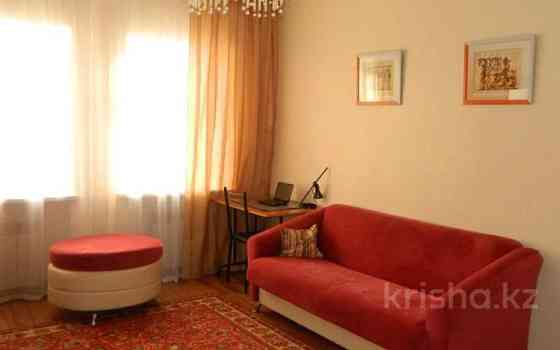 4-комнатная квартира, 104 м², 3/4 этаж, Абылай Хана (Коммунистическая) - Гоголя Алматы