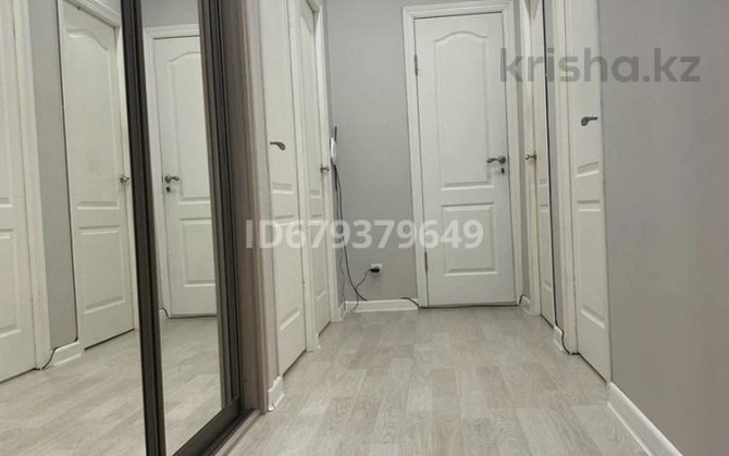 4-комнатная квартира, 90 м², 2/5 этаж, 14-й мкр 42 Актау - изображение 1