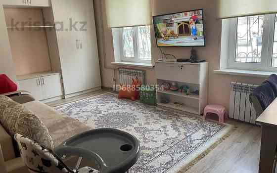 3-комнатная квартира, 57 м², 1/5 этаж, Клочкова 24 - Ауезова - Кабанбай батыра Almaty