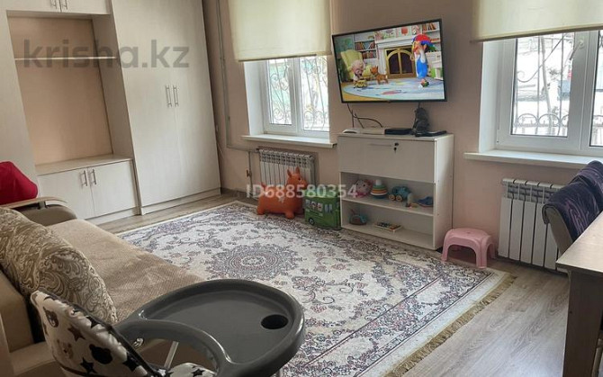 3-комнатная квартира, 57 м², 1/5 этаж, Клочкова 24 - Ауезова - Кабанбай батыра Алматы - изображение 2