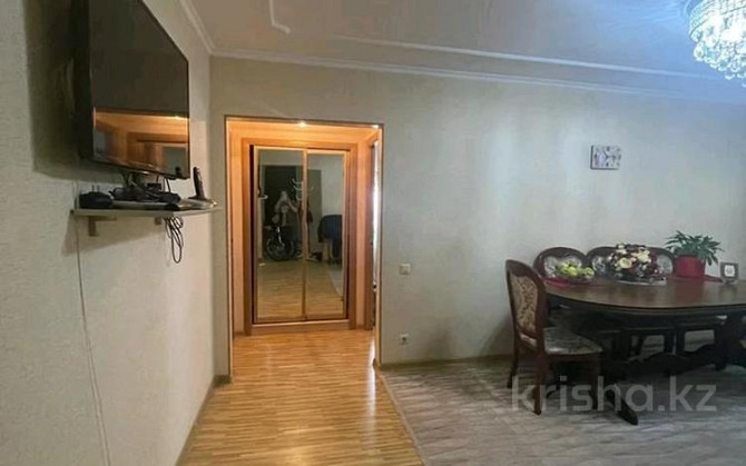 3-комнатная квартира, 57 м², 2/4 этаж, мкр №12 16 - Абая-Янтарная Алматы - изображение 3