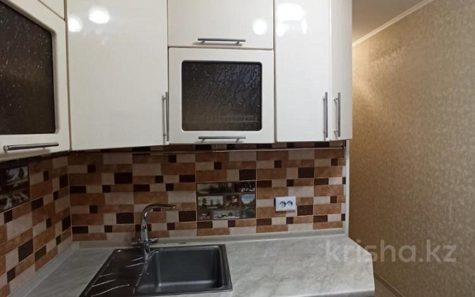 4-комнатная квартира, 62 м², 2/5 этаж, Абая - 3 микрорайон Темиртау - изображение 2