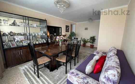 4-комнатная квартира, 74 м², 9/9 этаж, Молдагулова 36 - Напротив летного училища Актобе