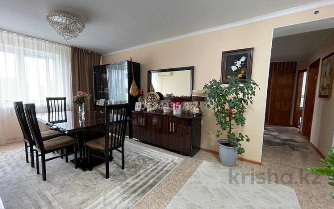 4-комнатная квартира, 74 м², 9/9 этаж, Молдагулова 36 - Напротив летного училища Актобе - изображение 1