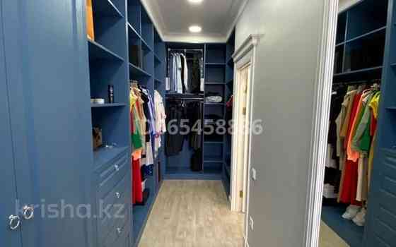 4-комнатная квартира, 196 м², 5/12 этаж, Мкр. Степной-2 2/4 Караганда
