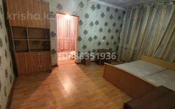 3-комнатная квартира, 54 м², 1/2 этаж, мкр Жулдыз-2, Кассина 167 - Рудаки Алматы