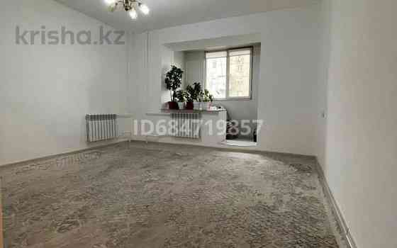 2-комнатная квартира, 53.2 м², мкр Аксай-1А 10 - Толе би Момышулы Алматы