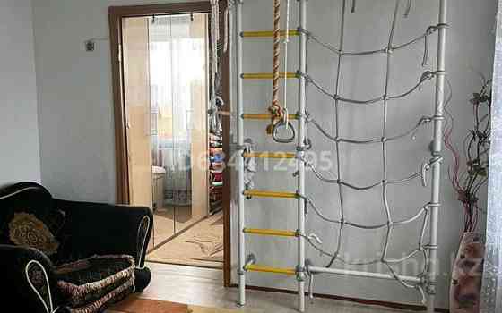 4-комнатная квартира, 63 м², 5/5 этаж, Байзак батыра 203 - Район ЖД вокзал Тараз