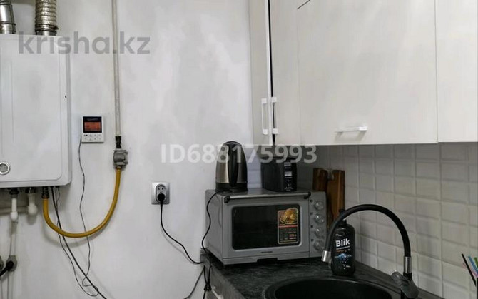 3-комнатная квартира, 52 м², 2/2 этаж, мкр Айгерим-1 - 14 Поликлиника 50м Almaty - изображение 4